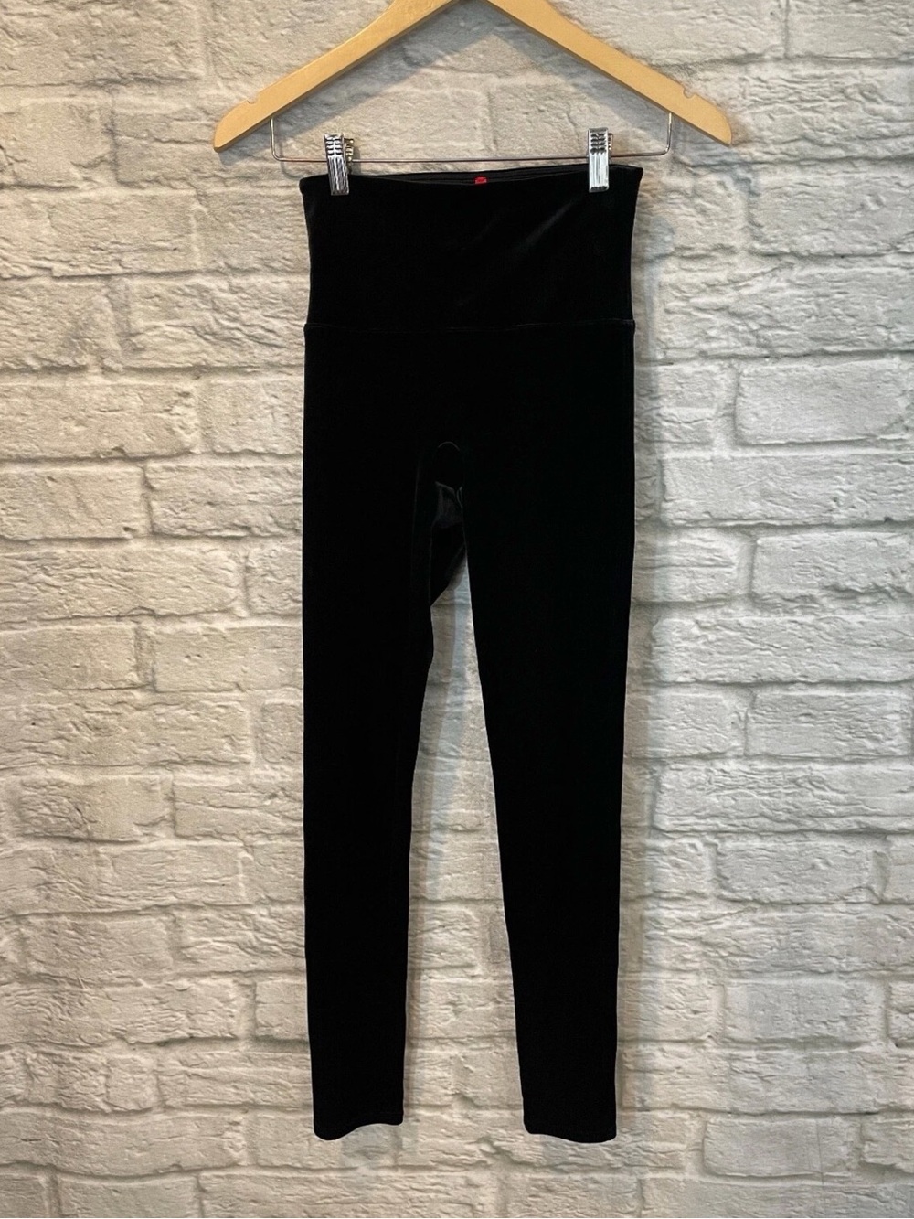Assets by Spanx Velvet/Velour Shaping Leggings